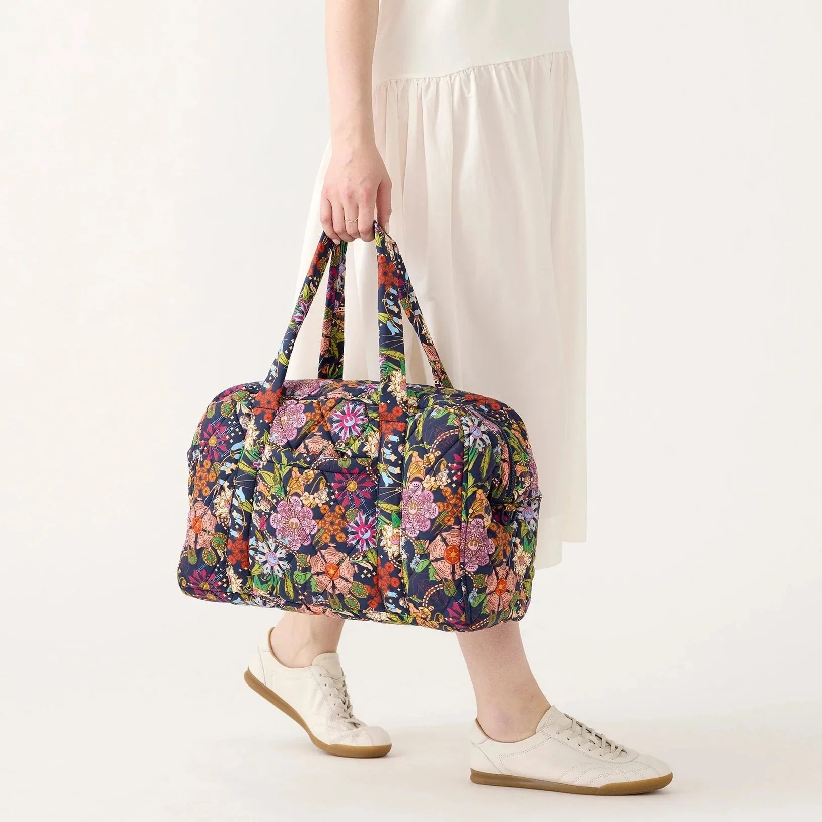 【Vera Bradley】Disney Star Wars ダースベイダー トートバッグ New Darth Vader Collection by Vera Bradley - The Kessel Runway